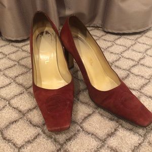 Chanel. Retail 350 Sz 6.5